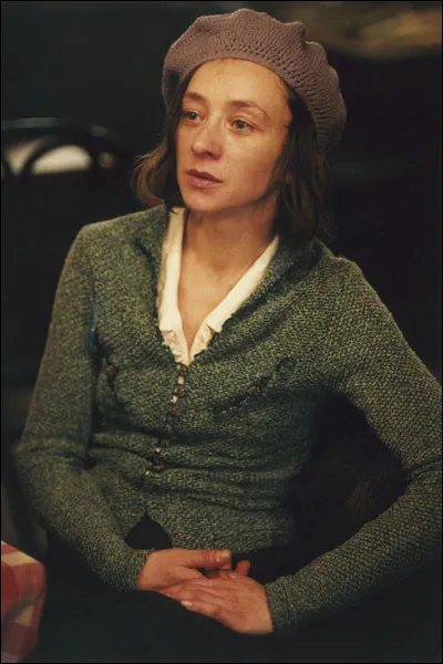 Dans quel film Sylvie Testud joue-t-elle Simone Berteaut ?