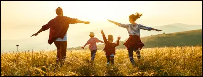 Pour commencer, vis-tu avec ou sans ta famille ?