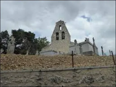 Notre balade du 1er avril commence à Castéron. Petit village occitan de 52 habitants, il se situe dans le département ...