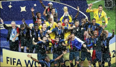 En quelle année eut lieu,la première Coupe du Monde de football ?