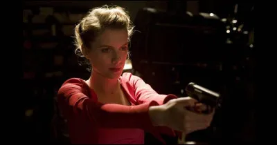 Dans quel film Mélanie Laurent est-elle une juive dont la famille a été tuée par des nazis ?