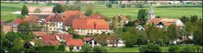 Aujourd'hui, notre balade démarre en Bourgogne-Franche-Comté, à Bouverans. Commune de l'aire d'attraction Pontissalienne, elle se situe dans le département ...