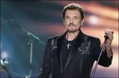 Trouve la suite des paroles de "Je te promets" de Johnny Hallyday : ''Je te promets le sel au baiser de ma bouche
Je te promets le miel à ma main qui te touche
Je te promets le ciel au-dessus de ta couche ...