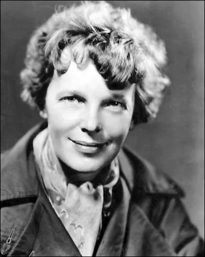 Amélia Earhart est née le 24 juillet :