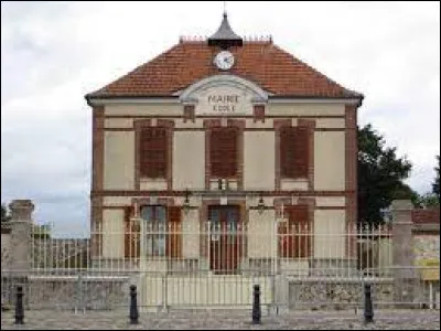 Nous commençons notre balade dominicale en Île-de-France, à Bassevelle. Village de la Grande Couronne, il se situe dans le département ...