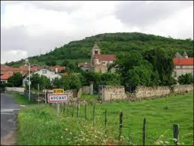 Notre première balade de la semaine commence en Auvergne-Rhône-Alpes, à Apchat. Village de l'arrondissement d'Issoire, dans les monts du Cézallier, il se situe dans le département ...