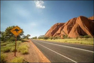 Aaah, l'Australie, le pays des kangourous, beaucoup se méprennent sur sa capitale, mais je pense que c'est Camberra.