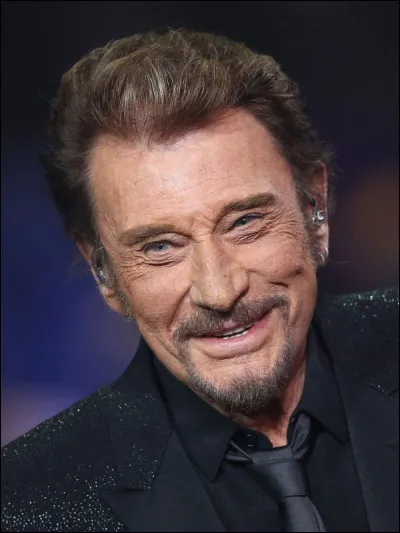 Johnny Hallyday était un chanteur.