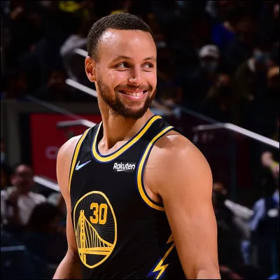 En quelle année Stephen Curry est-il né et dans quelle ville ?