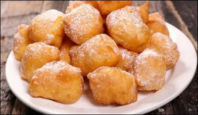 Quel est le nom de ces beignets soufflés et sucrés de pâte à choux ?