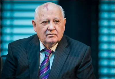 Gorbatchev est né le 2 mars...