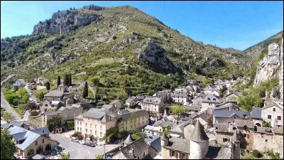 La Lozère est le moins peuplé des départements français : sa population est de ... habitants.