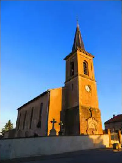 Notre balade dominicale commence devant l'église Saint-Michel, à Achain. Petit village Mosellan de 79 habitants, il se situe ...