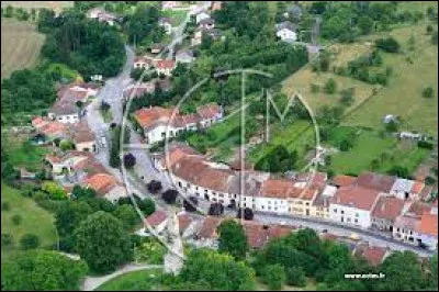 Notre balade commence dans le Grand-Est, à Bainville-aux-Miroirs. Commune de l'aire d'attraction nancéenne, elle se situe dans le département ...