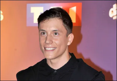 Quel est le deuxième prénom de Loïc Nottet ?