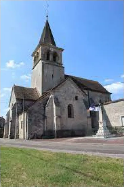 Nous commençons notre balade dans le Grand-Est, à Arbot, au pied de l'église Saint-Pierre-ès-Liens. Petit village de 68 habitants, dans l'arrondissement de Langres, il se situe dans le département ...