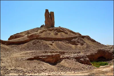 Z comme ziggourat : à quelle civilisation le ziggourat est-il associé ?