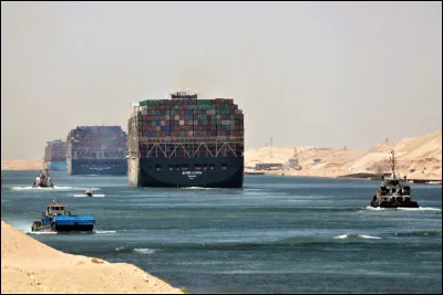 Le canal de Suez a été construit par quel ingénieur ?