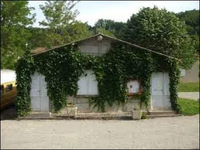 Aujourd'hui, nous commençons notre balade en Occitanie, à Aigues-Juntes. Petit village de 60 habitants, dans l'arrondissement de Saint-Girons, il se situe dans le département ...