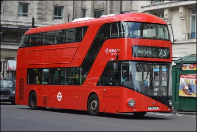 Ton professeur t'annonce que vous allez faire un voyage à l'étranger mais qu'il faut plus de 10 heures en bus pour y alller. Que penses-tu ? (1/2)