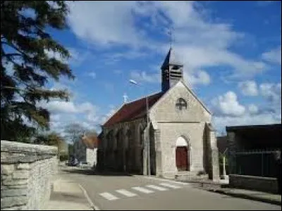 Petit village Icaunais de 77 habitants, Aigremont se situe en région ...