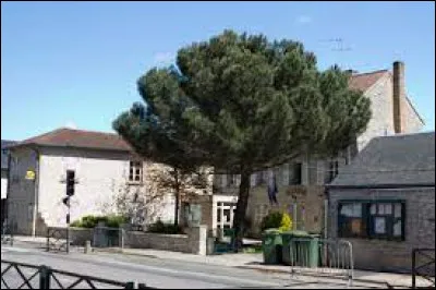 Nous démarrons notre balade dominicale en Île-de-France, à Boissy-le-Cutté. Commune de l'arrondissement d'Étampes, elle se situe dans le département ...