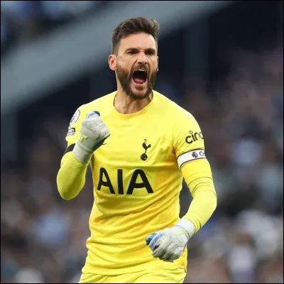 Dans quel club Hugo Lloris a-t-il été formé ?