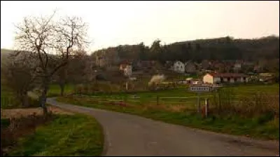 Village Saône-et-Loirien, Burnand se situe en région ...