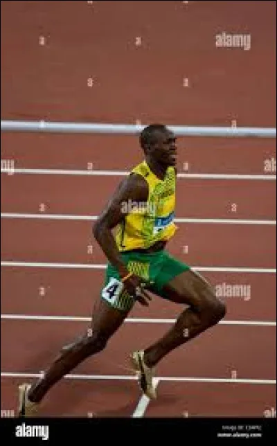 Qui est cet homme jamaïcain détenant le record du monde sur le 100 mètres ?