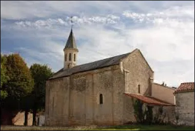 Notre balade commence en Nouvelle-Aquitaine, à Ardilleux, devant l'église Saint-Junien. Ancienne commune de l'arrondissement de Niort, elle se situe dans le département ...