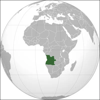 Ce pays est situé entre l'Afrique centrale francophone et l'Afrique australe anglophone. C'est une ancienne colonie portugaise, quel est-il ?