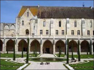 Je vous propose de commencer notre balade en Île-de-France, à l'abbaye de Royaumont, à Asnières-sur-Oise. Ville incluse dans le parc naturel régional Oise-Pays de France, elle se situe dans le département ...