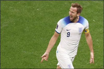 Qui est ce footballeur ?