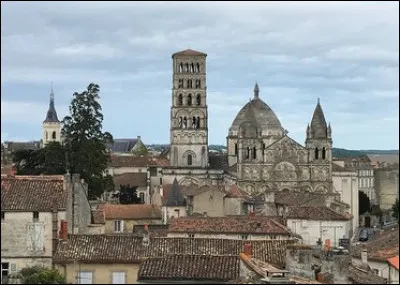 Dans quelle ville française se déroule le traditionnel festival de la BD ?