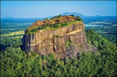 Dans quel océan se situe l'île du Sri Lanka ?