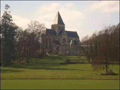 Je vous propose de commencer notre nouvelle balade dans le Hauts-de-France, à Agnetz. Ville de l'aire d'attraction Clermontoise, elle se situe dans le département ...