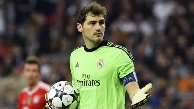 Dans quel club Iker Casillas débute-t-il sa carrière ?