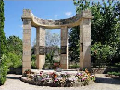 Commune de l'aire d'attraction de Condom, Castelnau-sur-l'Auvignon se situe dans le département ...