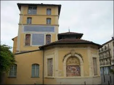 Je vous propose de commencer notre balade en Occitanie, à Encausse-les-Thermes. Commune de l'arrondissement de Saint-Gaudens, elle se situe ...