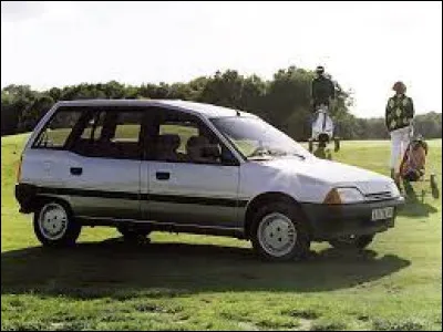 Quel est le nom de cette voiture ?