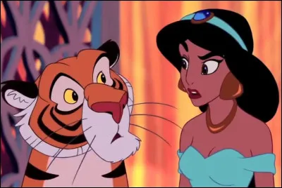 Quelle est la couleur des yeux de Jasmine ?