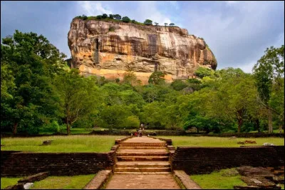 Quel était le nom du Sri Lanka jusqu'en 1972 ?