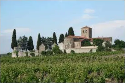 Nous commençons notre petite promenade à Caussiniojouls. Village inclus dans l'aire d'attraction Biterroise, il se situe dans le département ...