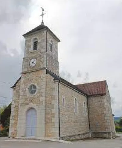 Nous démarrons notre balade à Barésia-sur-l'Ain. Commune de l'aire d'attraction Lédonienne, sur la rive est du lac de Vouglans, elle se situe dans le département ...