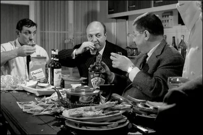 Qui est le réalisateur du film "Les Tontons flingueurs" ?