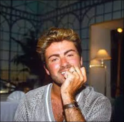 Le chanteur à grand succès George Michael a démarré sa carrière dans un duo, avec Andrew Ridgeley. Quel était le nom de ce duo ?