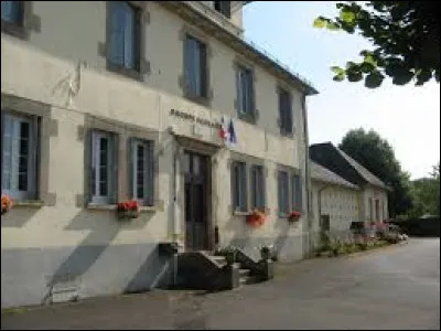 Pour commencer, je vous emmène en Auvergne-Rhône-Alpes, à Ally. Village de l'arrondissement de Mauriac, il se situe dans le département ...