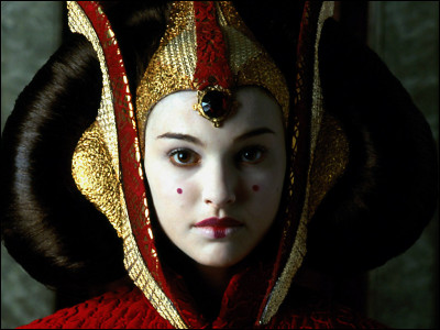 Quelle actrice joue le rôle de Padmé Amidala ?