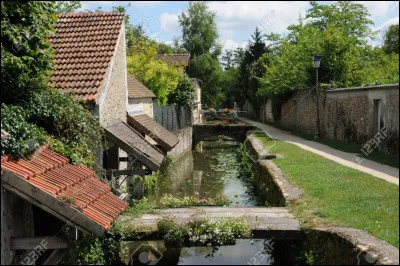 Quelle est la rivière qui coule dans Chevreuse ?