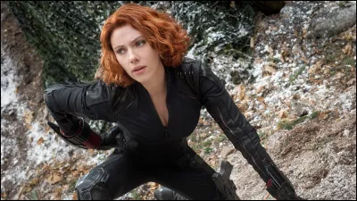 Qui est l'actrice de Black Widow ?